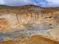 Dampfende Schlammlöcher und leuchtende Bergwände bei Seltún - Reykjanes Halbinsel